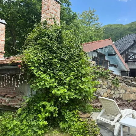 Guest House *
