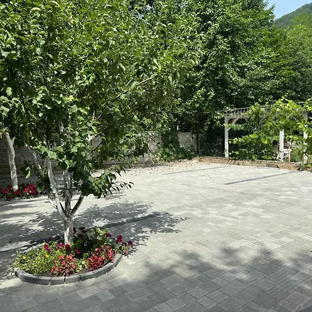 Guest House 亚列姆切