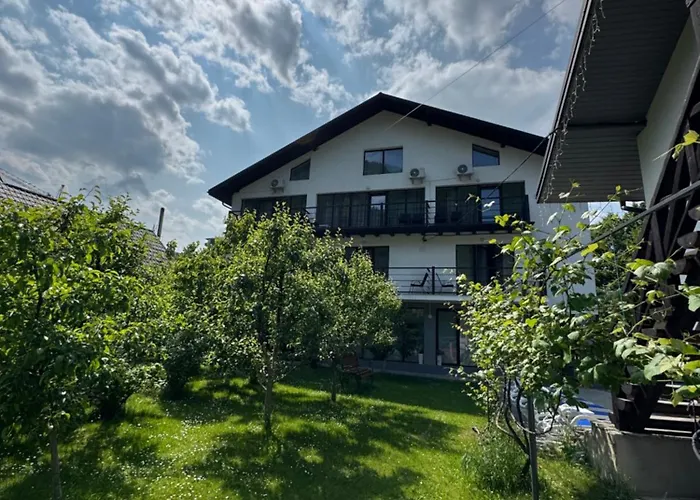 Guest House 酒店 亚列姆切