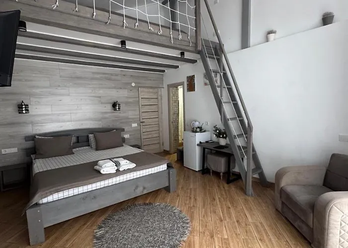Guest House *