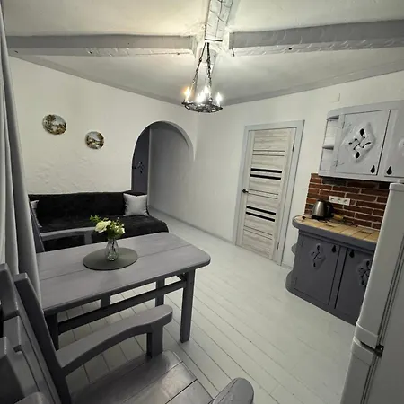 Guest House *